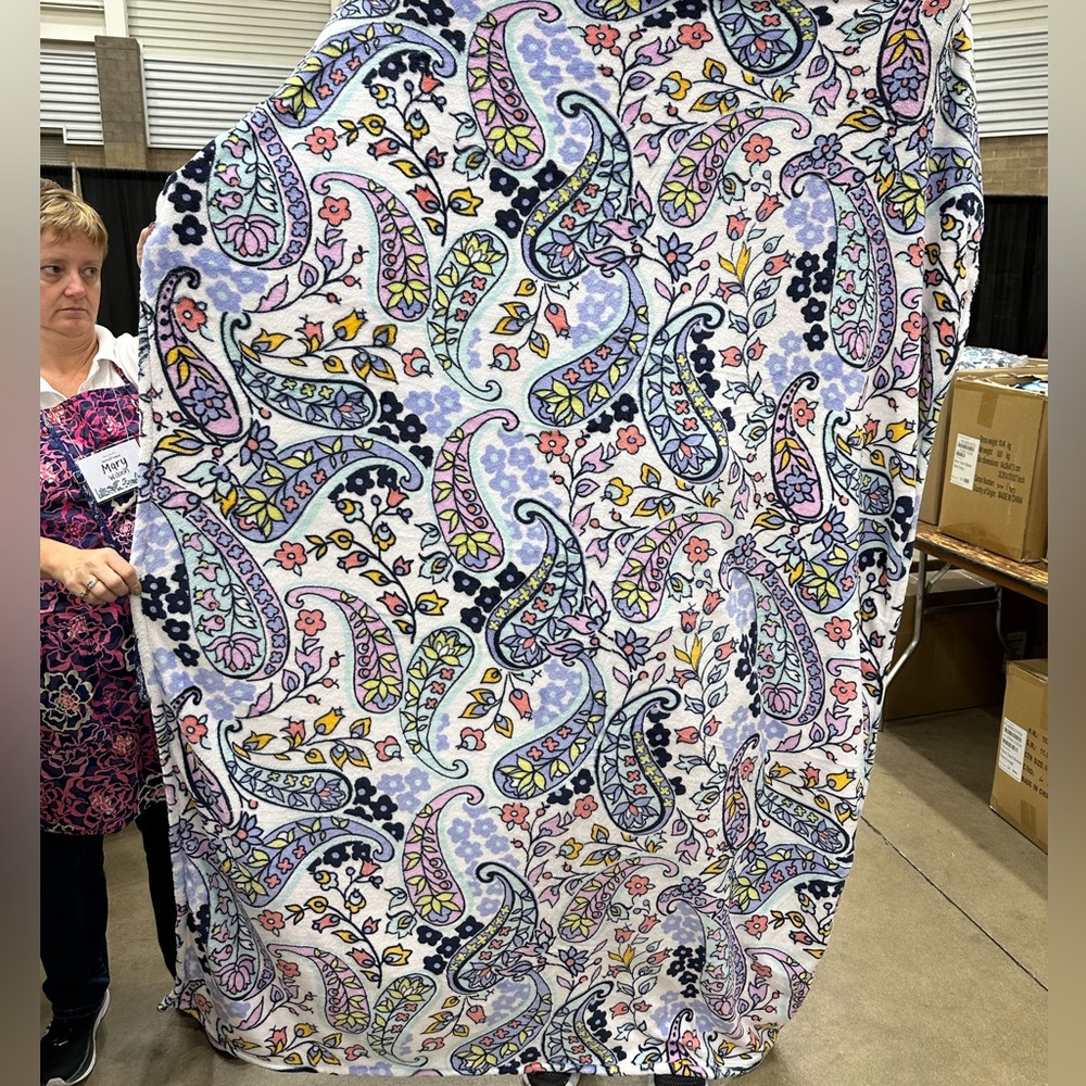 Vera Bradley Maddalena Throw Blanket NTW